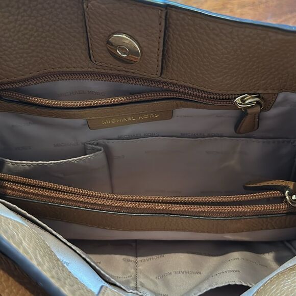 Michael Kors Chain Messenger Bag - Picture 7 of 8